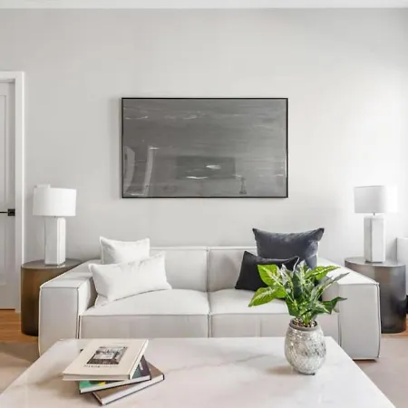 Top Notch 2Br 2Ba Suite Minutes To Central Park